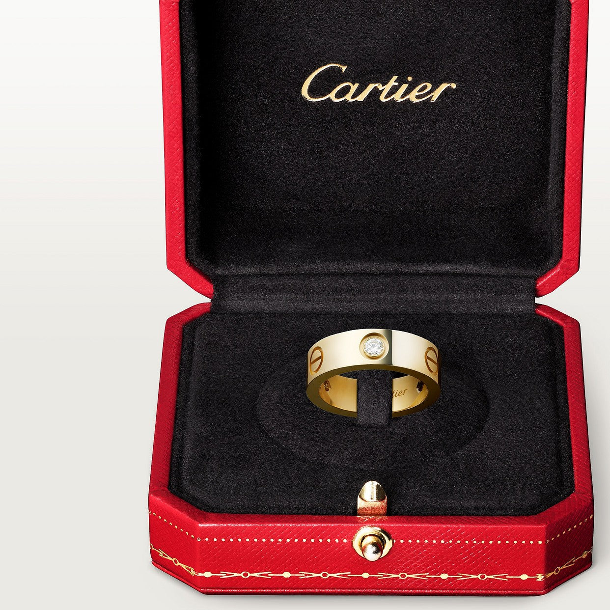 BAGUE CARTIER LOVE MODÈLE CLASSIQUE GOLD 3 DIAMANTS