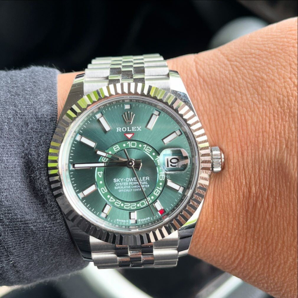 ROLEX SKY DWELLER GREY-GREEN JUBILEE