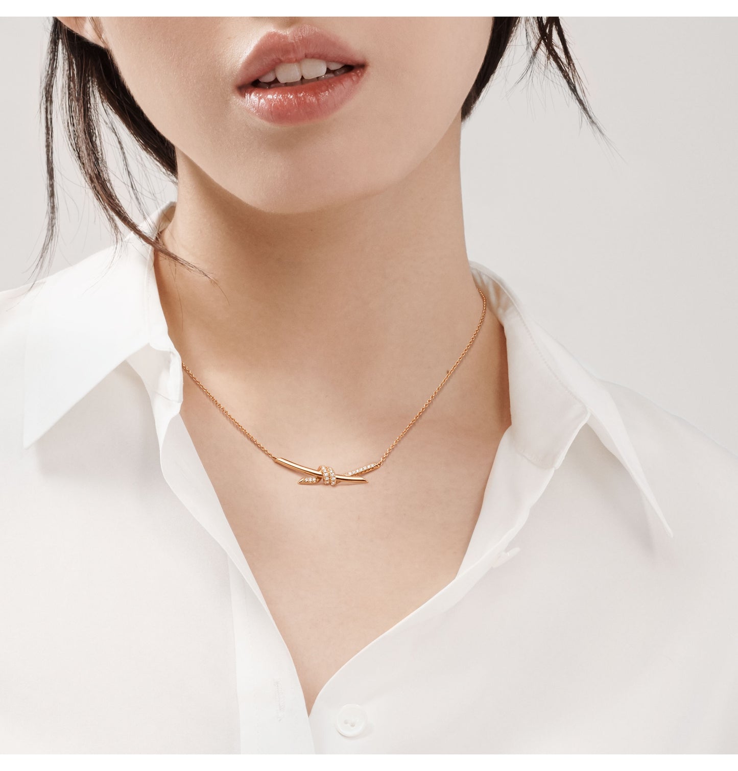 COLLIER TIFFANY & CO KNOT PENDENTIF SEMI DIAMONDS ROSE-GOLD