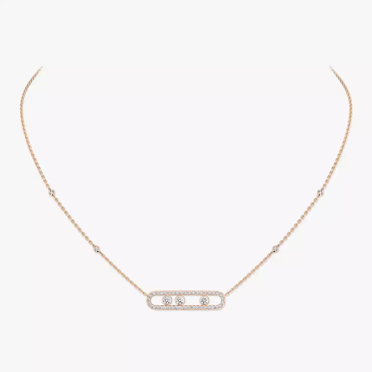 COLLIER MOVE PAVE1