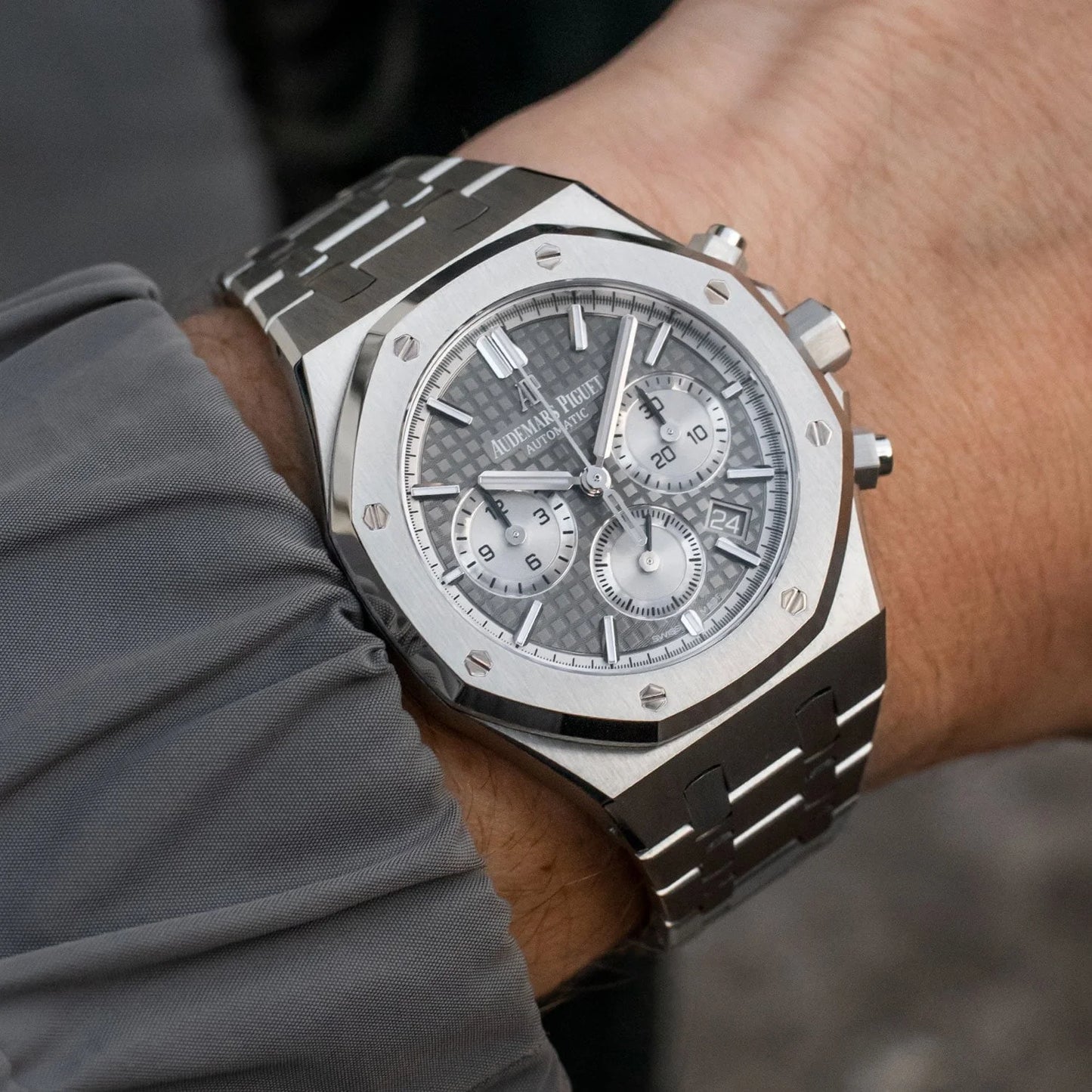 AP ROYAL OAK 3B GREY AND GREY